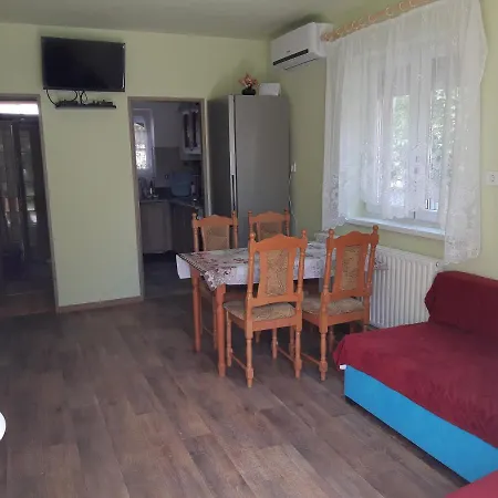 Rozsa Nyaralo Vakantiehuis Hajdúszoboszló
