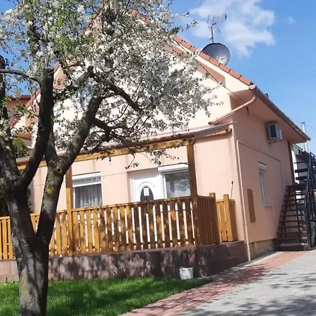 Casa de Férias Rózsa Hajdúszoboszló